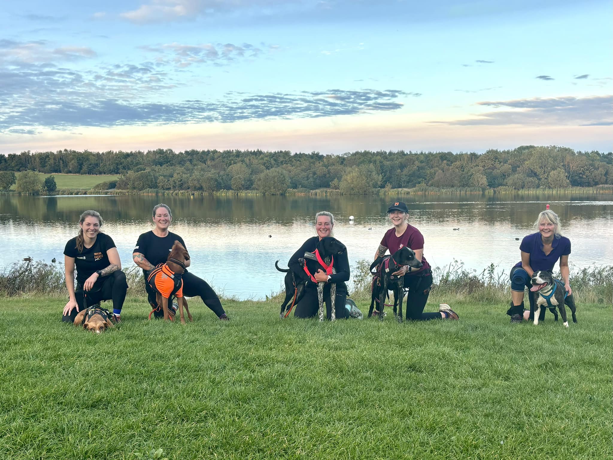 Geordie CaniSports group at the lake